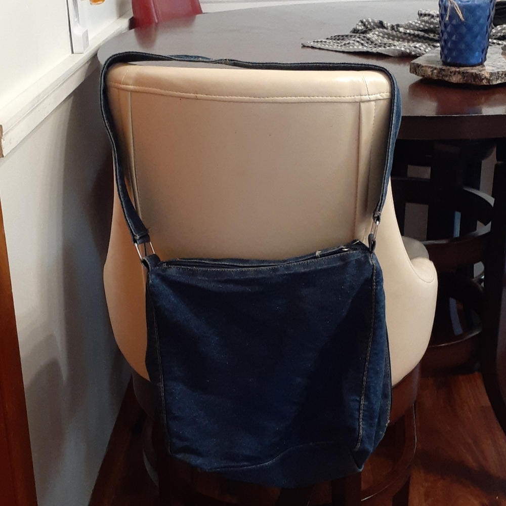 Purse - Picture 2 of 3